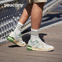 Saucony: Серые кроссовки 