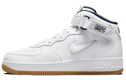 Nike: Белые кроссовки  Air Force 1