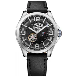 TOMMY HILFIGER: Часы 