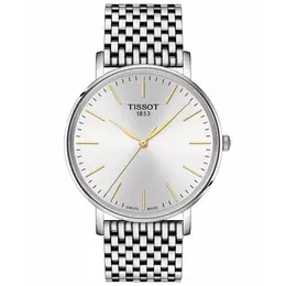 TISSOT: Часы