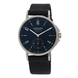 Nomos: Часы