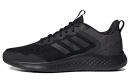Adidas: Кроссовки 