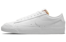 Nike: Белый жакет  Blazer Low 77