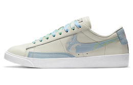 Nike: Синий жакет Blazer Low