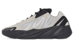 Adidas Originals: Серые кроссовки  Yeezy Boost 700 MNVN