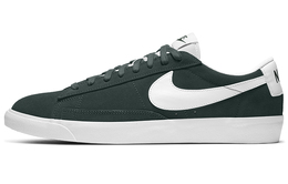 Nike: Серые кроссовки  Blazer Low