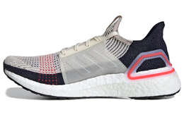 Adidas: Бежевые кроссовки UltraBoost 19