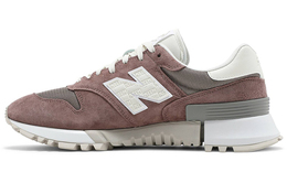 New Balance: Кроссовки  1300