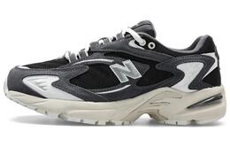 New Balance: Кроссовки  725