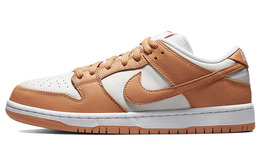 Nike: Светлые кроссовки  SB Dunk Low Pro