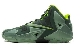 Nike: Кроссовки  Lebron 11