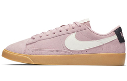 Nike: Жакет Blazer Low