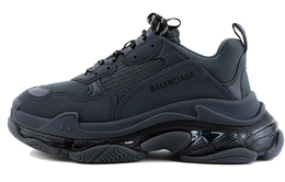 Balenciaga: Тёмные кроссовки  Triple S