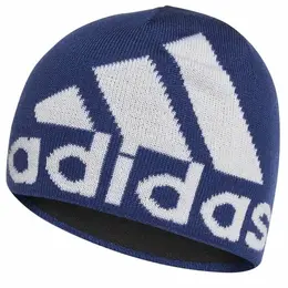 adidas: Шапка 