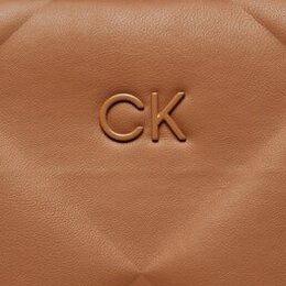 Calvin Klein: Коричневая сумка