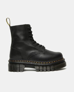 Dr. Martens: Чёрные ботинки 