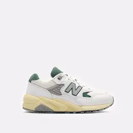 New Balance: Белые кроссовки 