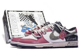 Nike: Белые кроссовки  Dunk Low