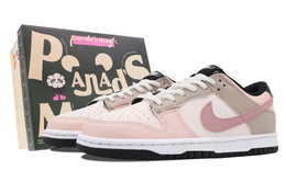 Nike: Розовые кроссовки  Dunk Low