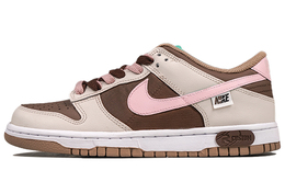 Nike: Светлые кроссовки  Dunk Low