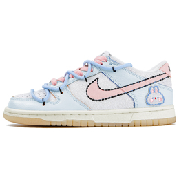 Nike: Светлые кроссовки  Dunk Low
