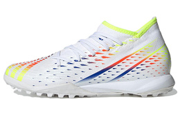 Adidas: Кроссовки  Predator