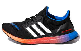 Adidas: Кроссовки 