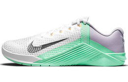 Nike: Зелёные кроссовки 