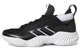 Adidas: Кроссовки 