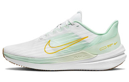 Nike: Кроссовки 