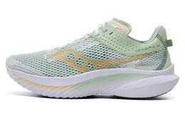 Saucony: Кроссовки  Kinvara