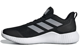 Adidas: Кроссовки 
