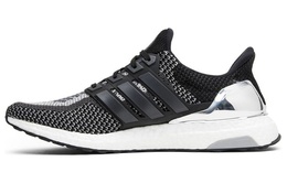 Adidas: Кроссовки  UltraBoost