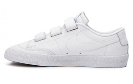 Nike: Серые кроссовки  Blazer Low