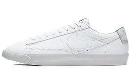 Nike: Серые кроссовки  Blazer Low