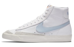 Nike: Серые кроссовки  Blazer Mid 77 Vintage