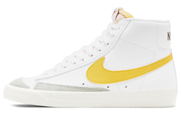 Nike: Белые кроссовки  Blazer Mid 77 Vintage