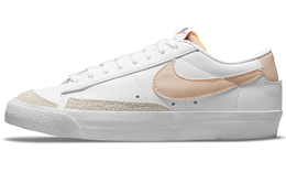 Nike: Белый жакет  Blazer Low 77