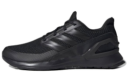 Adidas: Кроссовки 