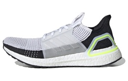 Adidas: Кроссовки  UltraBoost 19