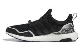 Adidas: Кроссовки  UltraBoost