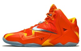 Nike: Кроссовки  Lebron 11