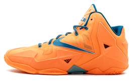 Nike: Кроссовки  Lebron 11