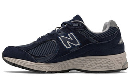 New Balance: Кроссовки  2002R