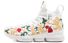 Nike: Кроссовки  Lebron 15