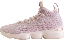 Nike: Кроссовки  Lebron 15