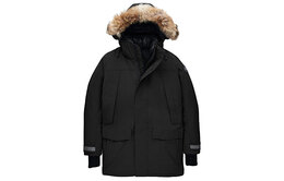 Canada Goose: Чёрный пуховик 