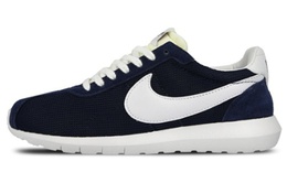 Nike: Кроссовки 