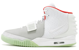 Nike: Серые кроссовки  Air Yeezy