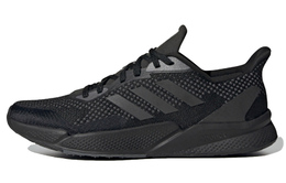 Adidas: Кроссовки 